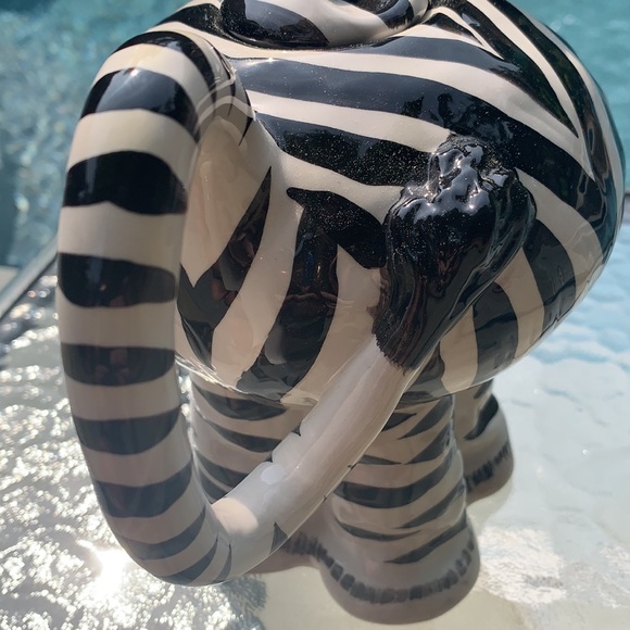 New Blue Sky Clayworks Zebra Teapot - Picture 13 of 15